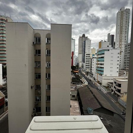 Apartamento Central Proximo Da Praia E Atlantico Shopping Balneario Camboriu Dış mekan fotoğraf